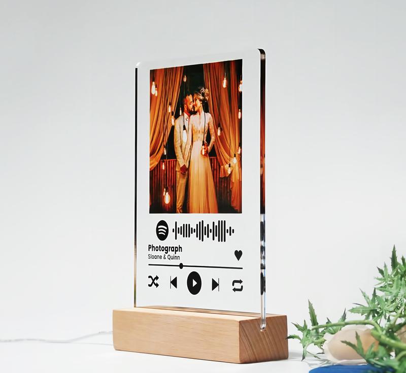 Personalized Acrylic Song Plaque with Wooden Base, Custom Led Light Glass Lamp Gift - Family Watchs